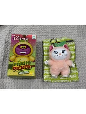 New 2026 Disney Fresh Picked Vinyl Plush Clip MARIE From Aristocats Hard To Find